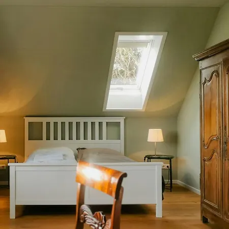 Experience Nature In A Rural Riverside Vakantiehuis Paretz