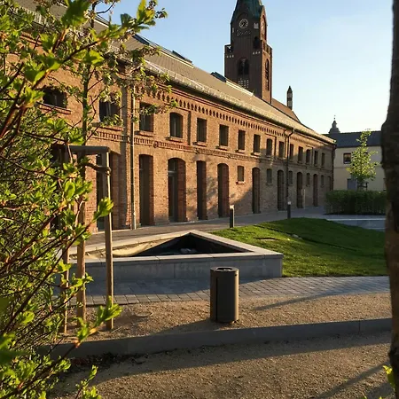 Experience Nature In A Rural Riverside Ferienhaus *