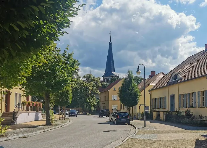 Experience Nature In A Rural Riverside Vakantiehuis